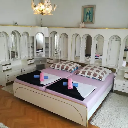 Dalmatino Apartament